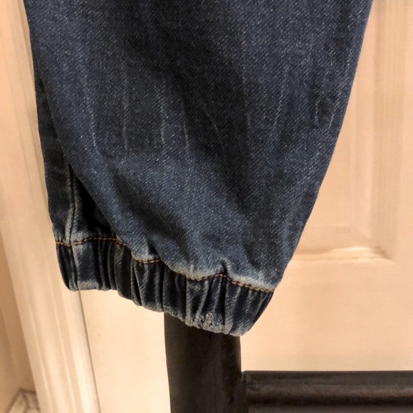 American Eagle Outfitters - Size 2 Jean Jogger - Dark Faded Wash - Super Stretch - Picture 4 of 6